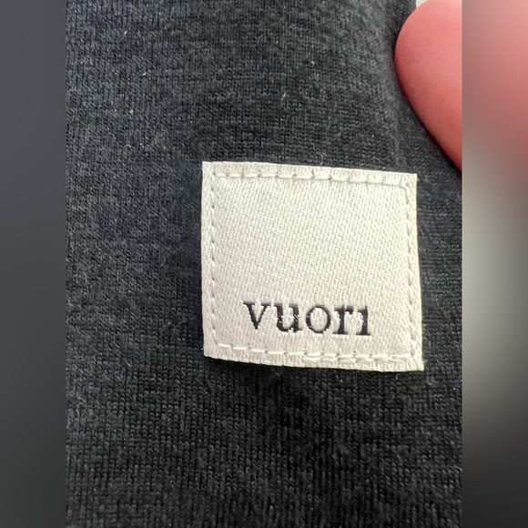 VUORI Halo Essential Hoodie Black Heather - Picture 2 of 7